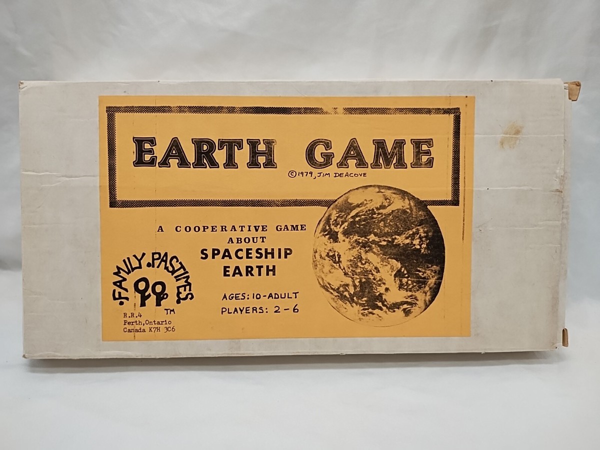 Star Trek Ascendancy eksploracja galaktyki Star Trek Ascendancy z dyskami statków sektorami kwadrantów i pionkami odkrywców