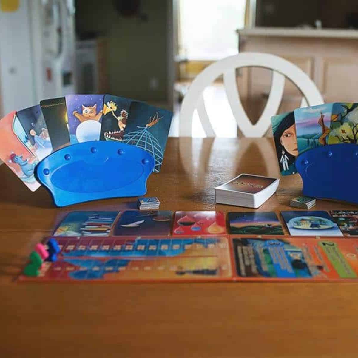 bajkowe karty Dixit karty z bajkowymi krajobrazami i zwierzętami